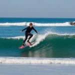 participez à un camp d'été en bretagne alliant aventures de surf et skate, découvertes gastronomiques savoureuses et séances de shopping uniques pour une expérience inoubliable.